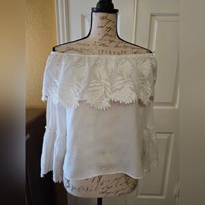Elegant White Lace Off-Shoulder Top Size M